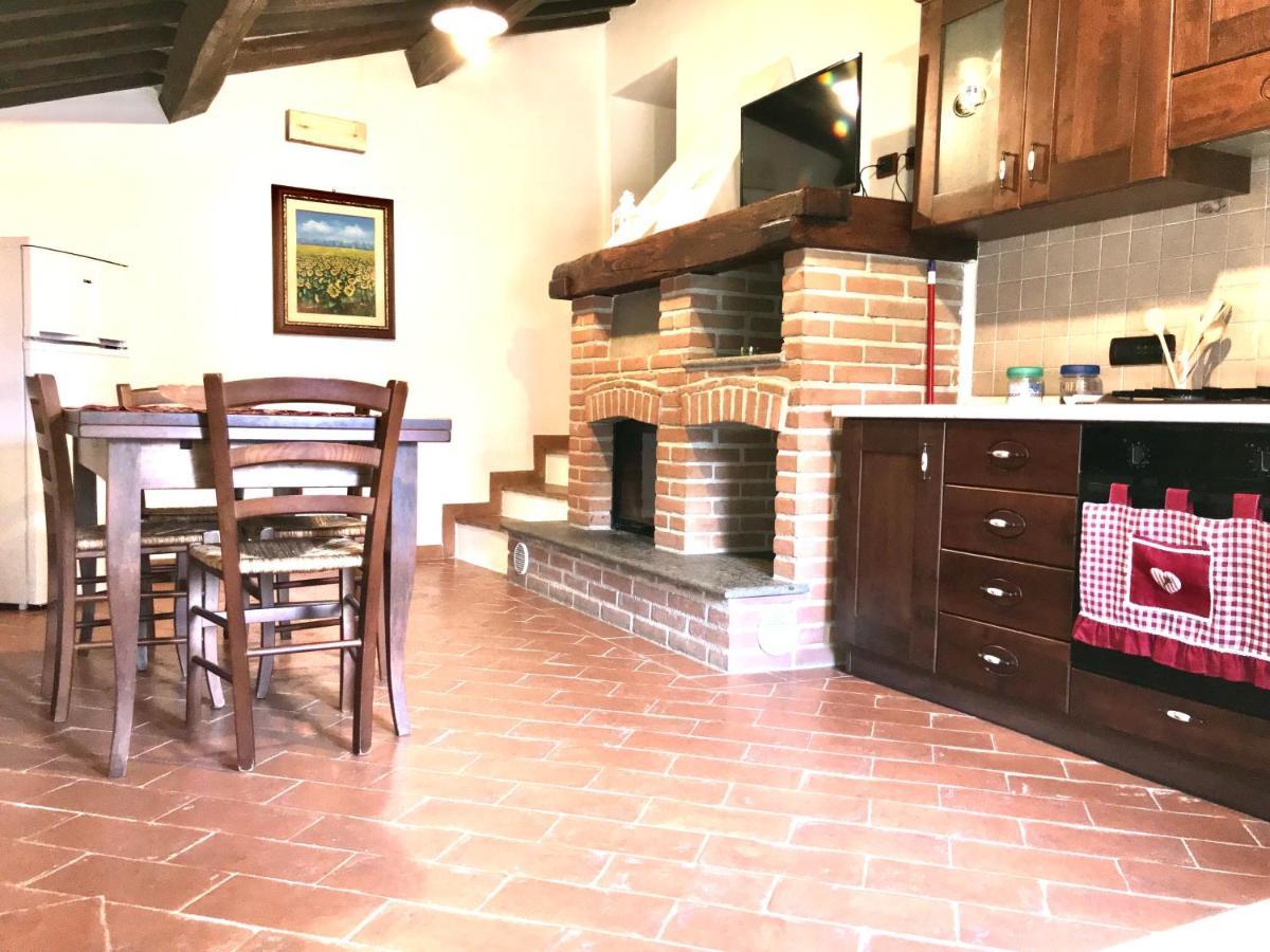Agriturismo Podere Casano Radicofani Eksteriør billede