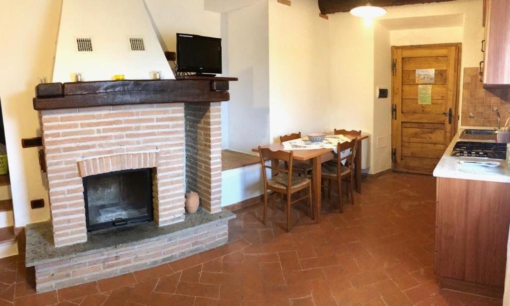 Agriturismo Podere Casano Radicofani Eksteriør billede